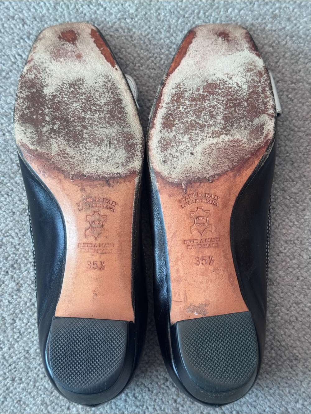 Navy and White Buckle 1” Heel Size 35.5 - Picture 7 of 7